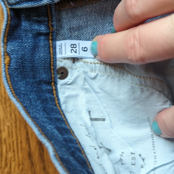 Loft jean cutoff shorts - Picture 3 of 3